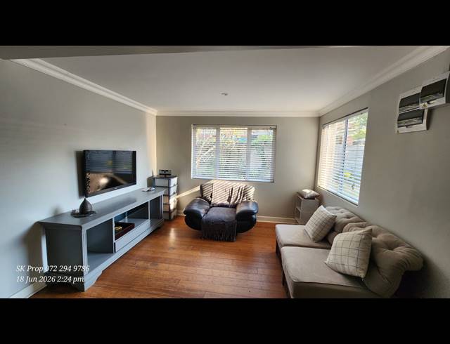 4 BEDROOM FREESTANDING FOR SALE IN SCOTTSVILLE